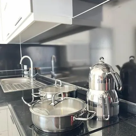 Smf Suites 2+1